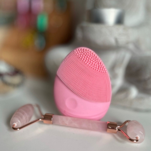 Nicole Kayser zeigt Gesichtsyoga (Face Yoga) für natürliche Ausstrahlung und Selbstbewusstsein